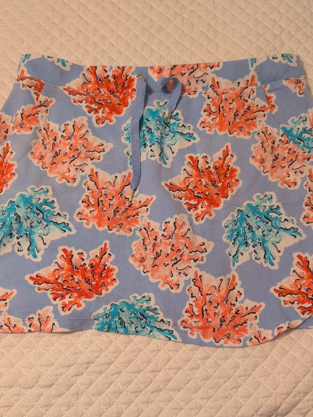 crown & ivy light blue skirt with coral floral print